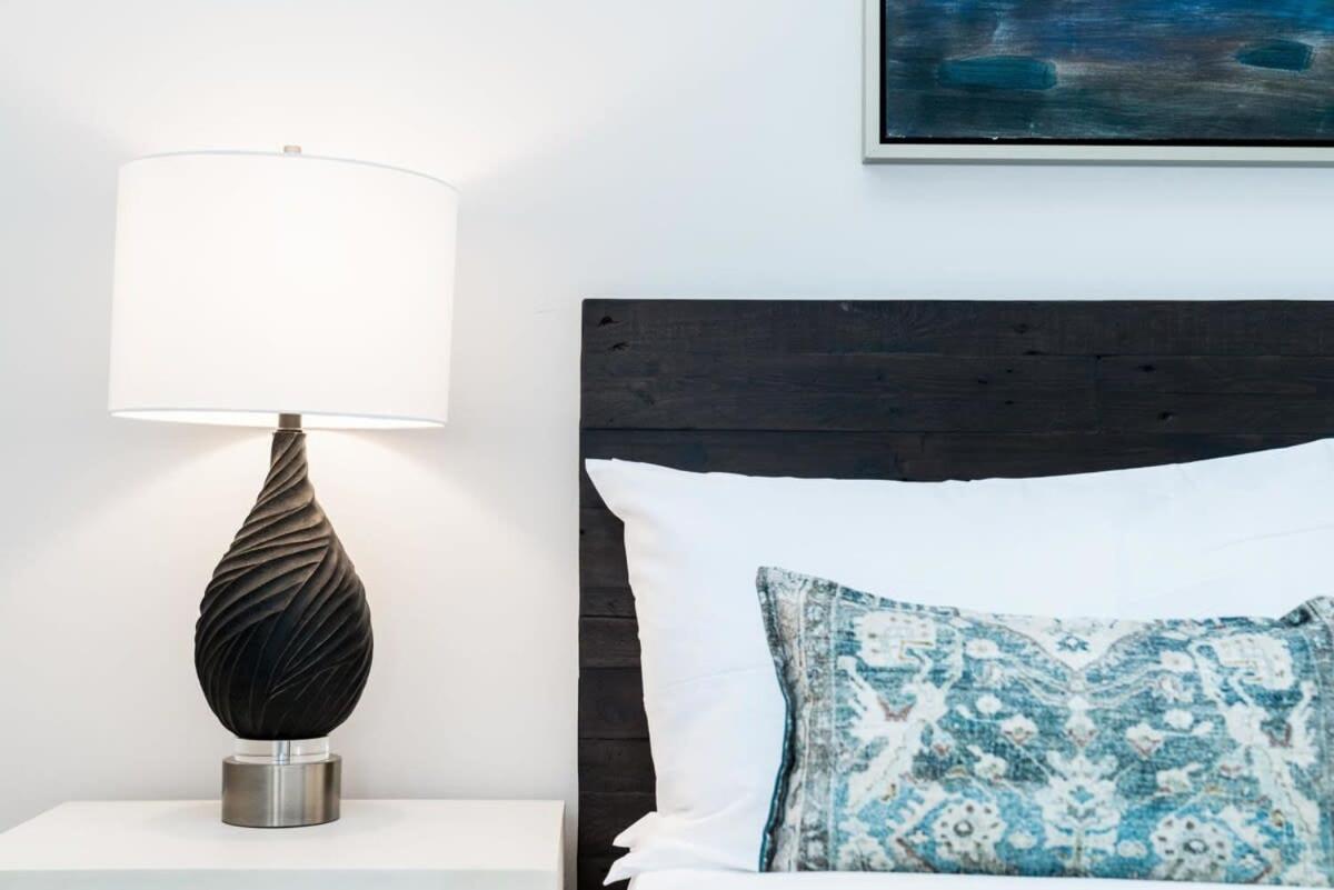 Cozysuites Music Row Stunning 2Br -Free Parking 05 แนชวิลล์ ภายนอก รูปภาพ