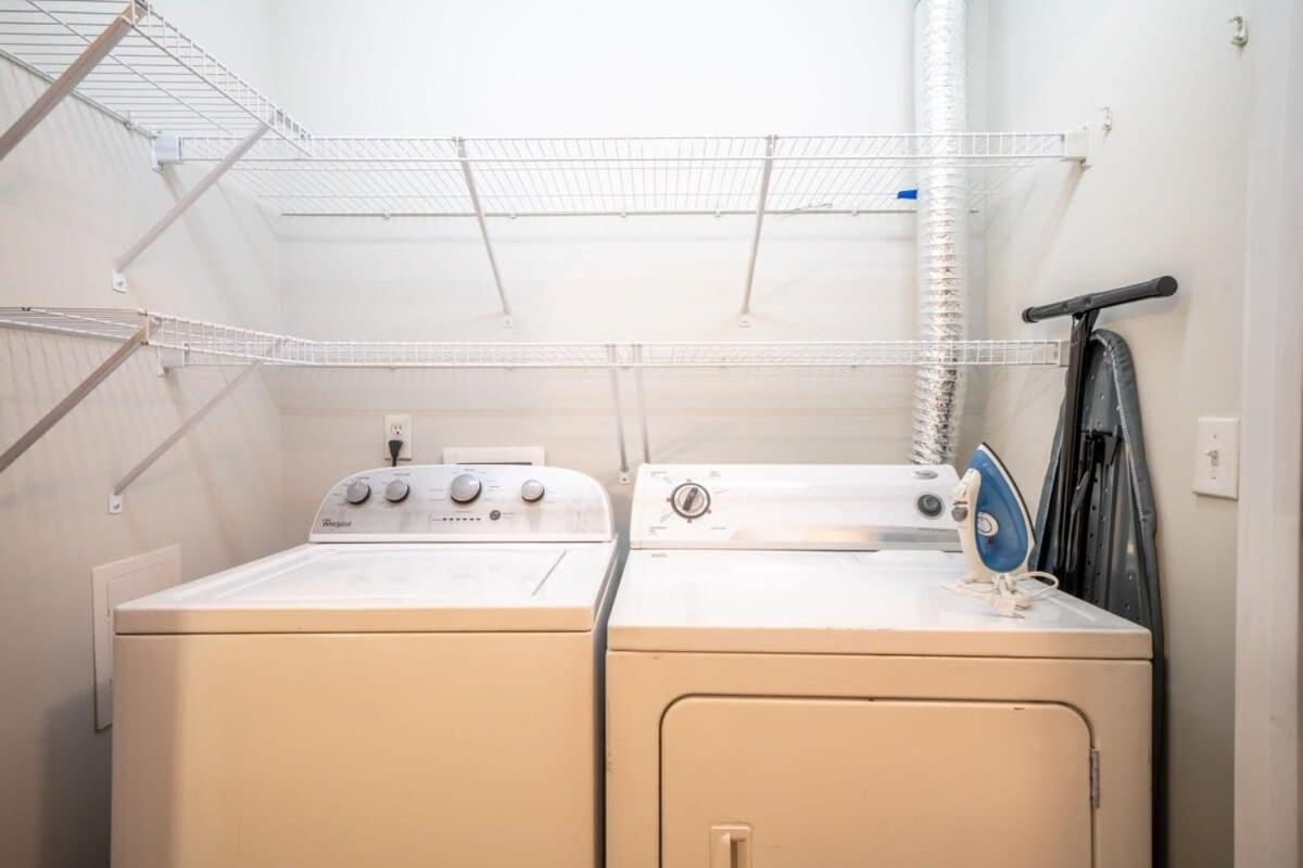 Cozysuites Music Row Stunning 2Br -Free Parking 05 แนชวิลล์ ภายนอก รูปภาพ