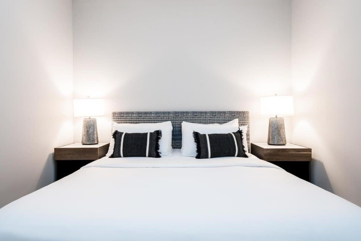 Cozysuites Music Row Stunning 2Br -Free Parking 05 แนชวิลล์ ภายนอก รูปภาพ
